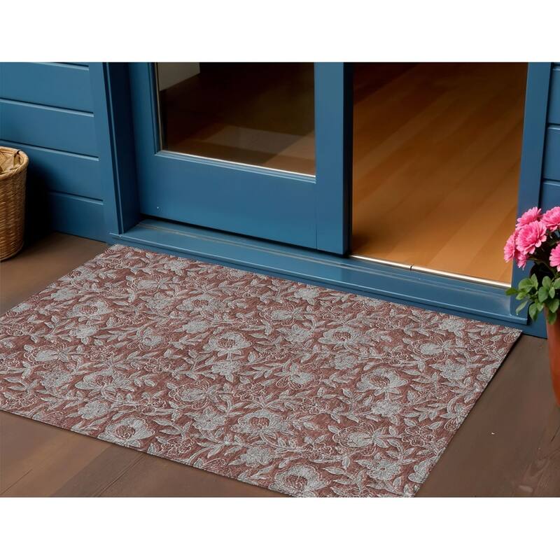 HomeRoots Floral Transitional Rectangle Outdoor Rug - 3' x 5'