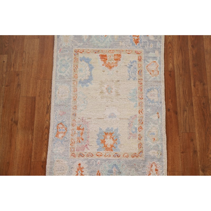 Hand Knotted Oriental 100% Wool Carpet Transitional Floral Beige & Ivories Oushak Area Rug - 2' 11'' X 1' 11''