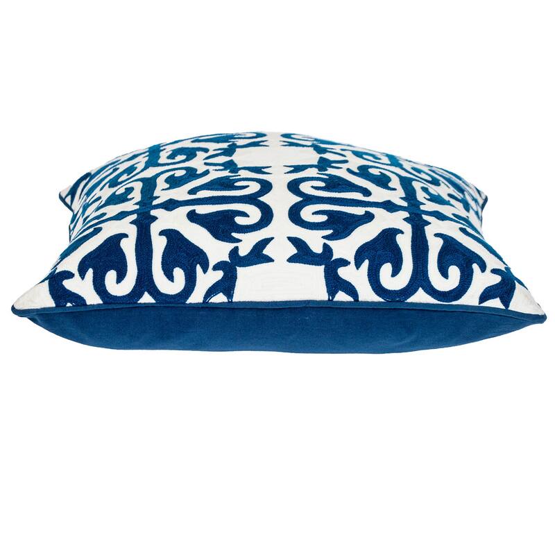 HomeRoots 18" X 18" Blue 100% Cotton Geometric Zippered Pillow