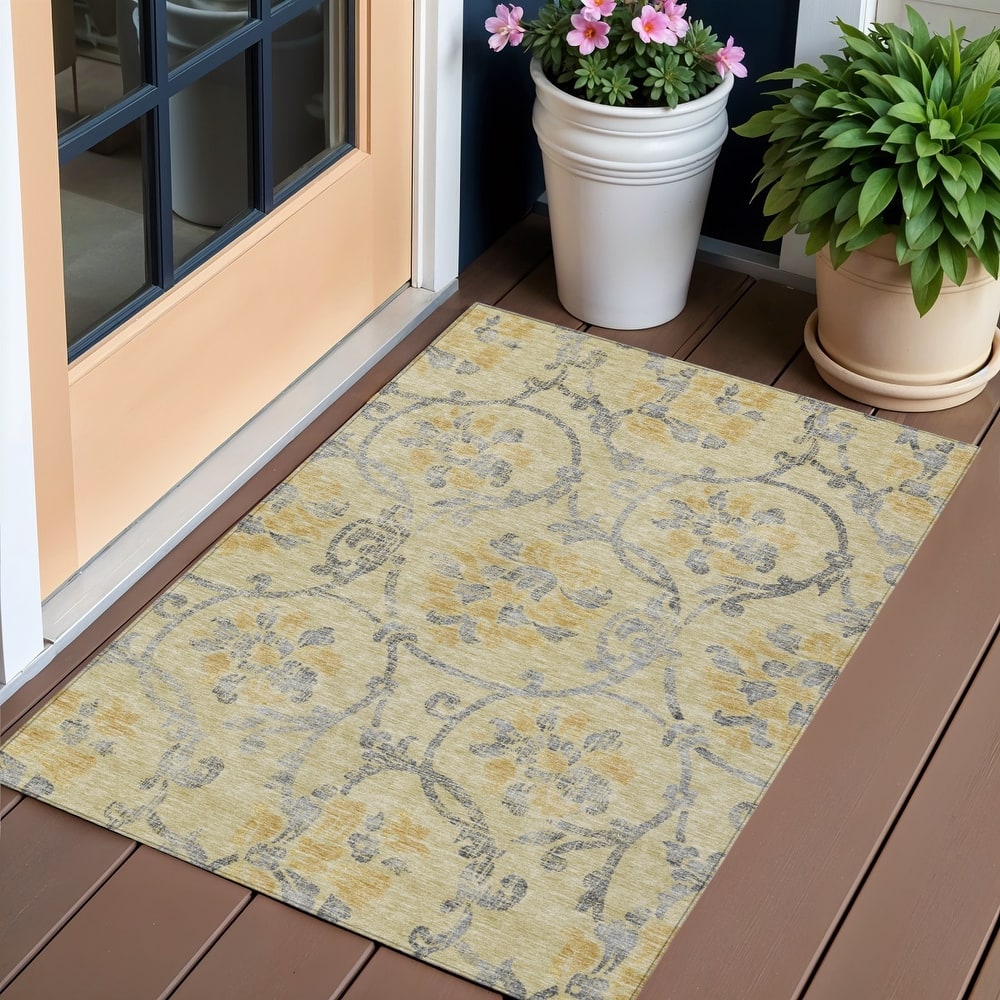HomeRoots Floral Traditional Rectangle Outdoor Rug