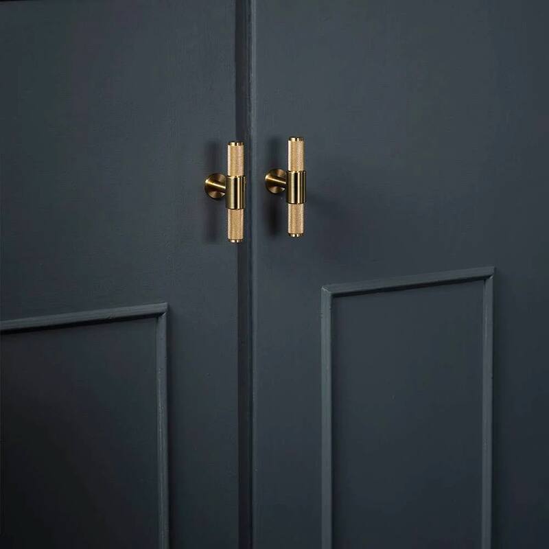 Buster + Punch UTB-054561 Cross 3-3/4" Luxury Diamond Knurled - Brass