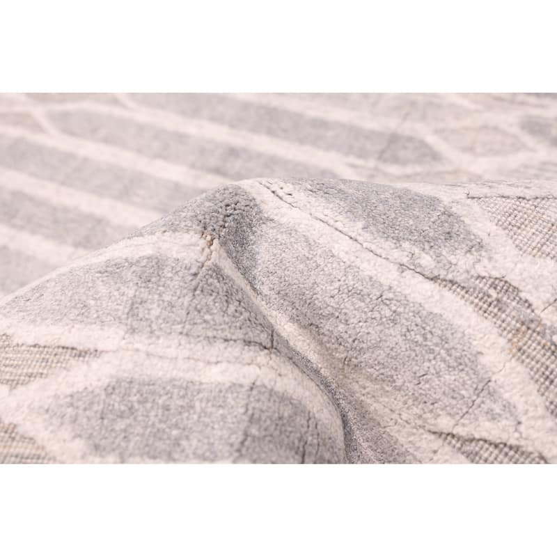 ECARPETGALLERY Hand Loomed Elysian Grey Silk Rug - 6'5 x 9'7