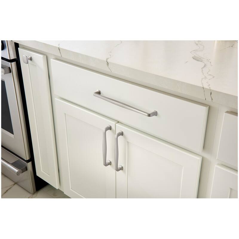 Jeffrey Alexander 782-192 Fontana 7-9/16" (192mm) Center to Center