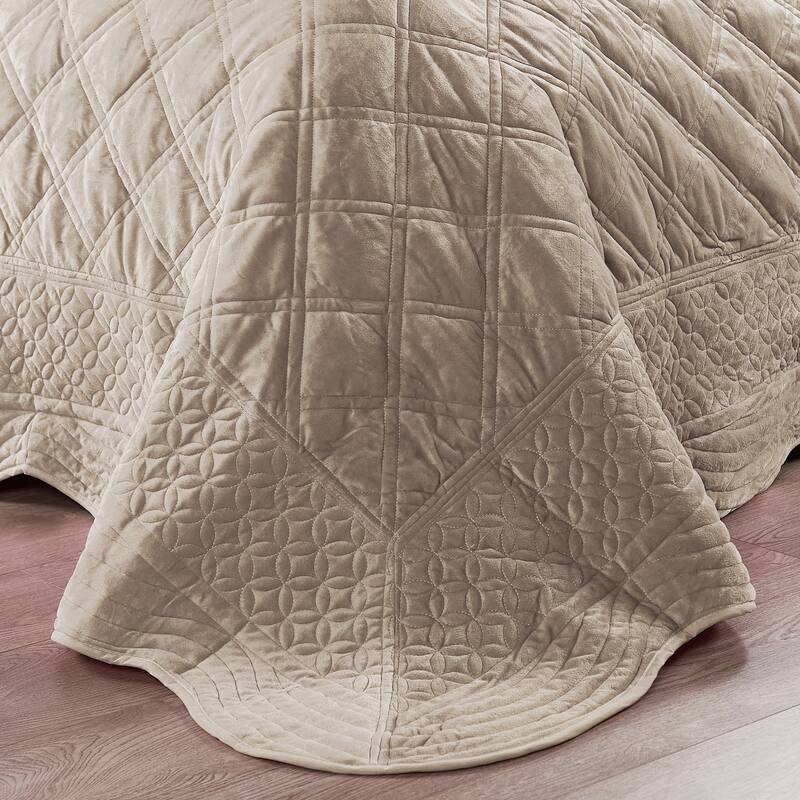 Serenta Supersoft Microplush Quilted 4 Pieces Bedspread Coverlet Set