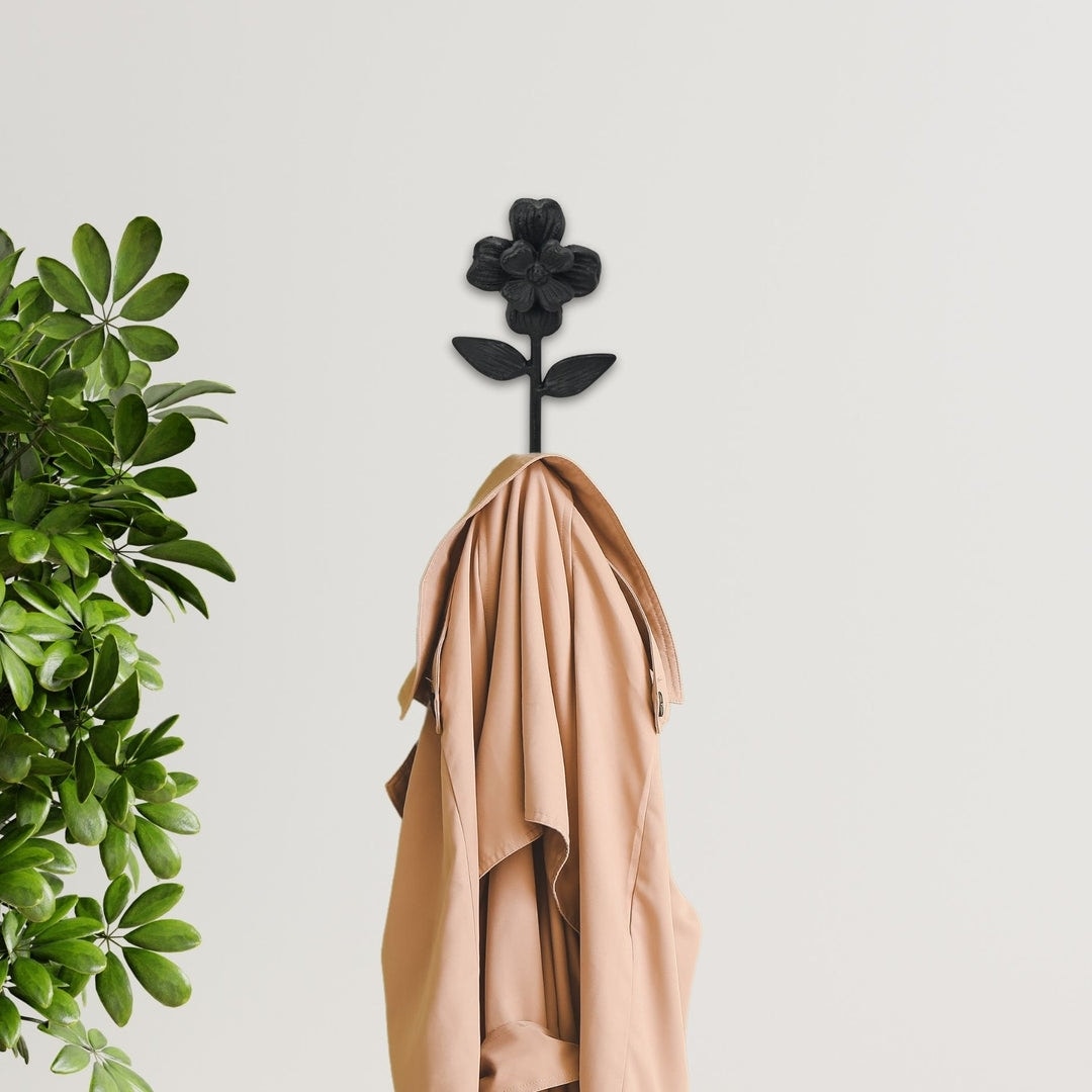 Mythra Flower Cast Iron Wall Hook