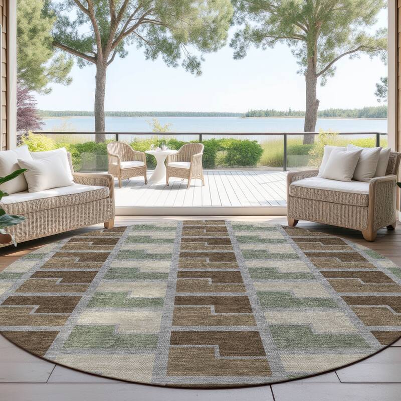 Machine Washable Indoor/ Outdoor Contemporary Kaylee Chantille Rug - Chocolate - 8' x 8'