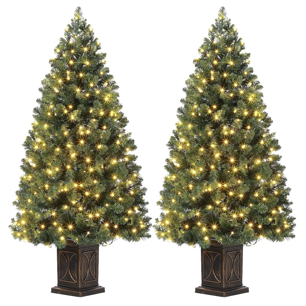 4.5 Ft Artificial Fiber Optic Christmas Tree, Pre-Lit Artificial Potted Xmas Tree with 300 Led Lights