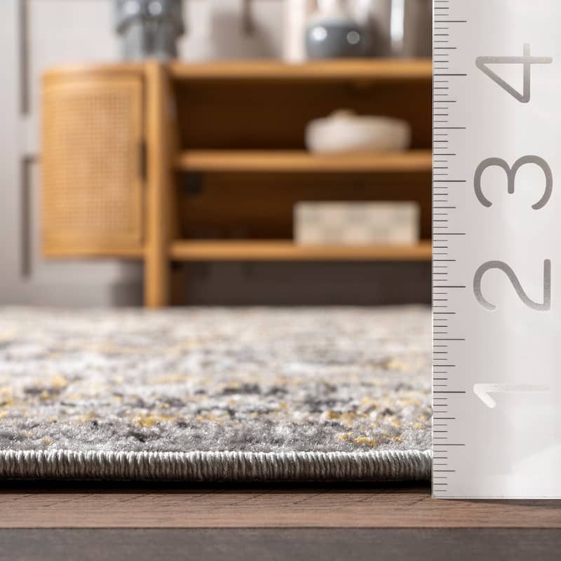 Nuloom Lilah Vintage Medallion Area Rug