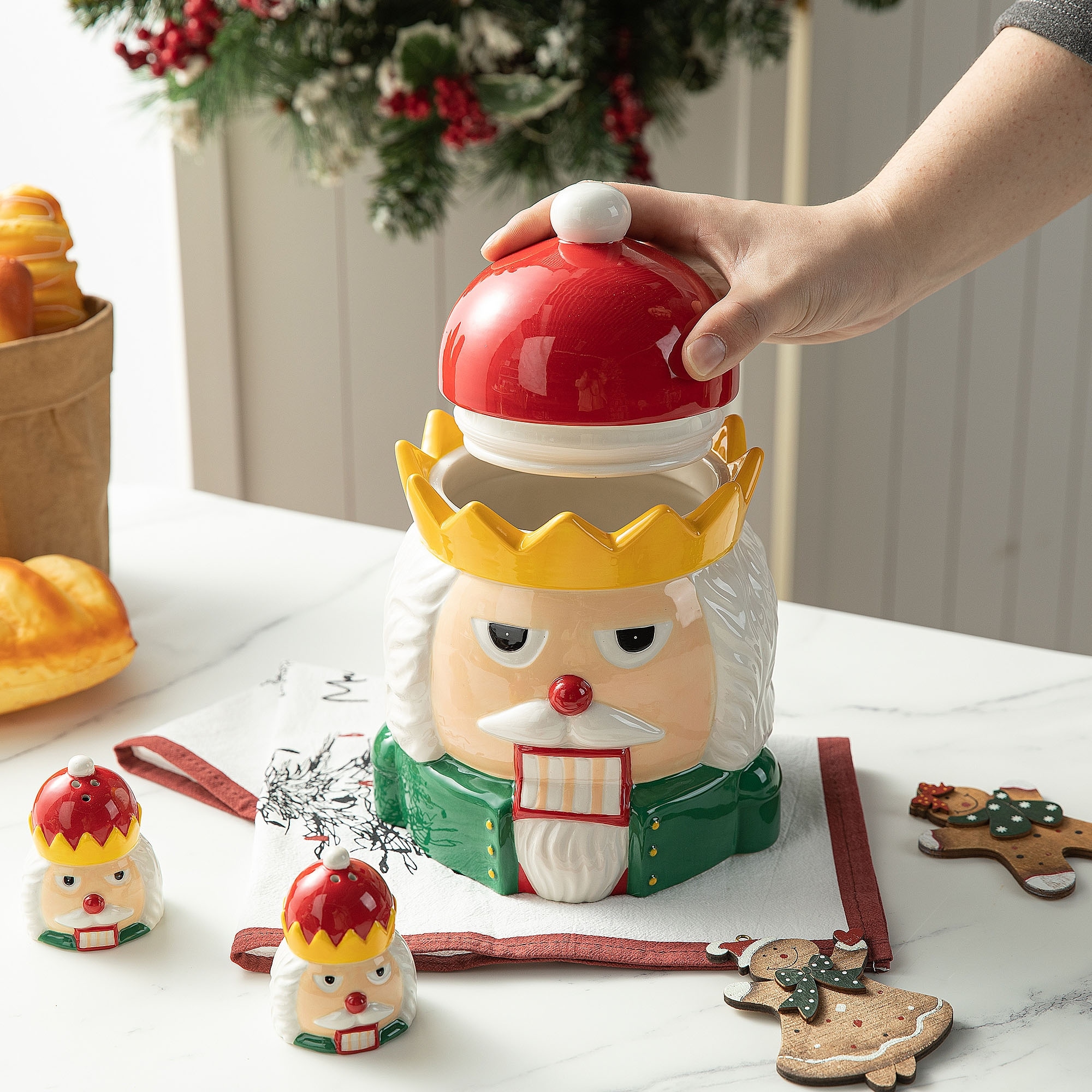 Glitzhome 3 Piece Dolomite Christmas Nutcracker Tree Cookie Jar Set Perfect for Cookies and Candy