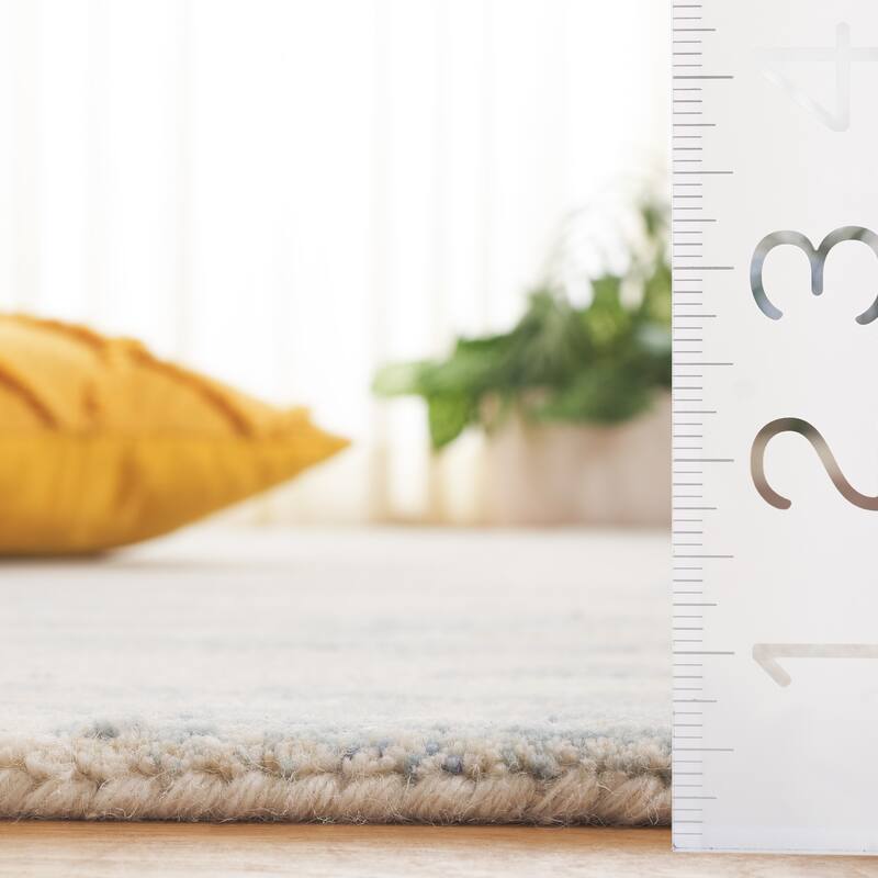 SAFAVIEH Handmade Ebony Anastasiya Modern & Contemporary Wool Rug