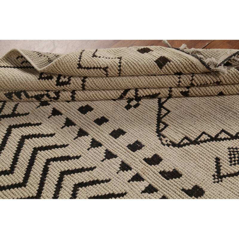 Geometric Beige / Ivory Moroccan Area Rug Hand-Knotted Wool Carpet - 6'9"x 10'11"