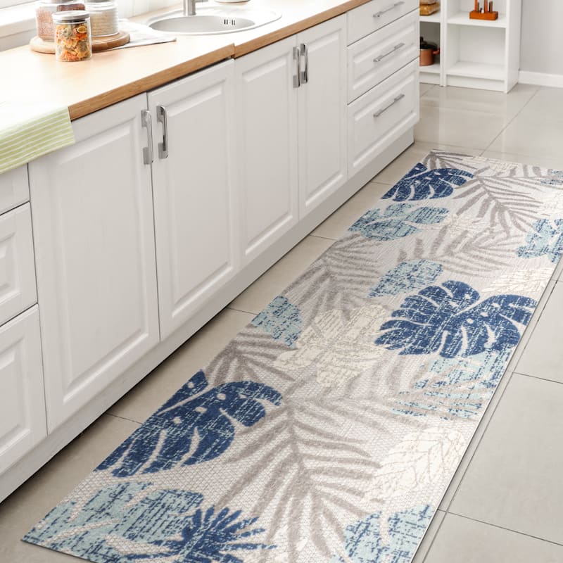 JONATHAN Y Algarve Tropical Leaf High-Low Indoor/Outdoor Area Rug