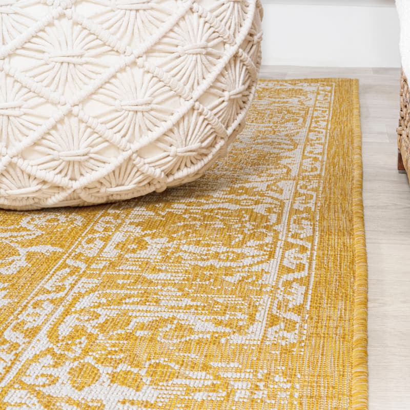JONATHAN Y Sinjuri Bohemian Textured Weave Floral Indoor/Outdoor Area Rug