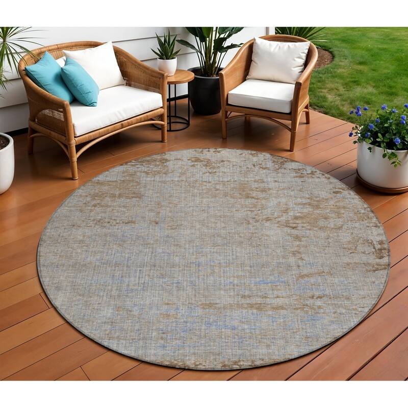 HomeRoots Abstract Transitional Rectangle Outdoor Rug - 8' Round