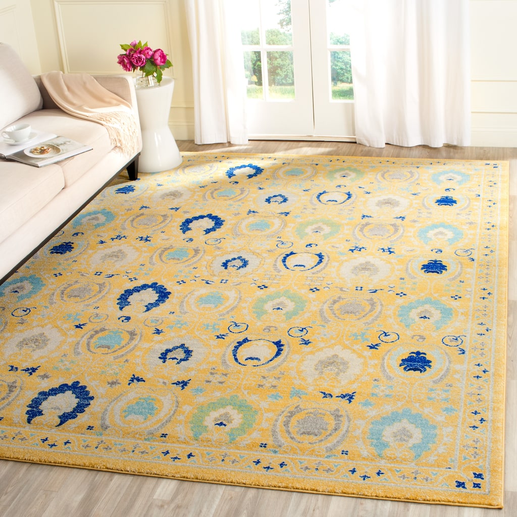 SAFAVIEH Evoke Lizan Distressed Vintage Boho Rug - 10' x 14'