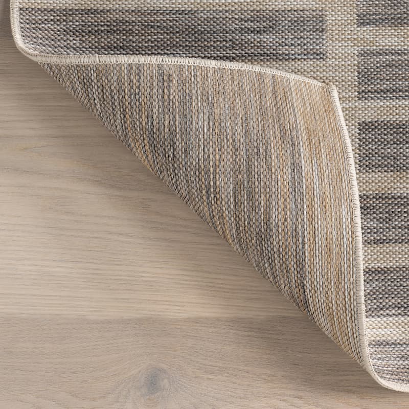 Nuloom Treasure Geometric Indoor/Outdoor Area Rug