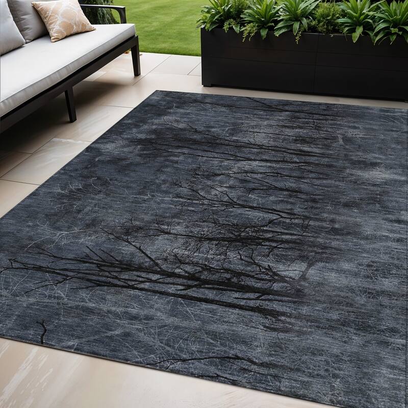 HomeRoots Floral Transitional Rectangle Outdoor Rug - 5' X 8'