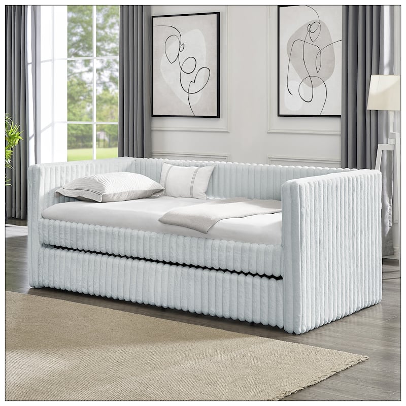 Twin Size Daybed The bottom pulls out to form a bed