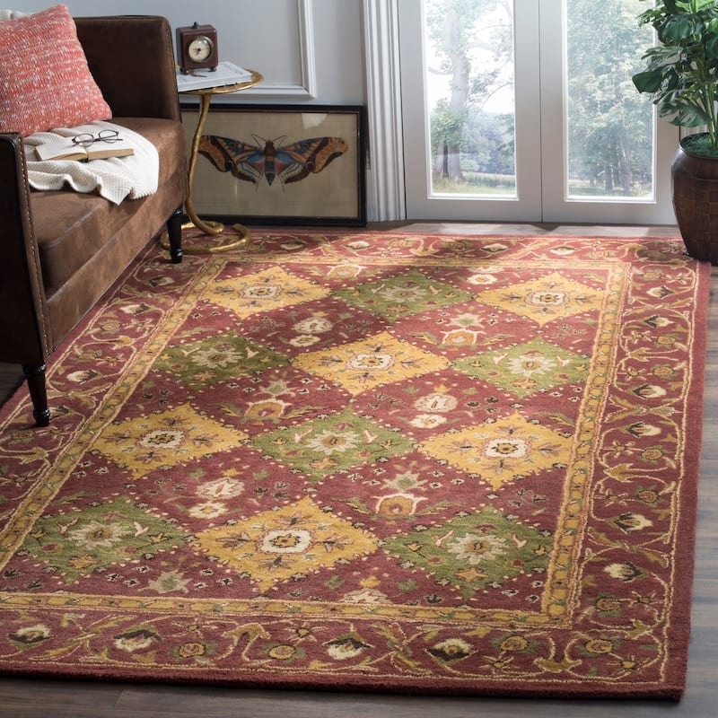 SAFAVIEH Handmade Antiquity Allegonde Traditional Oriental Wool Rug - 7'6" x 9'6" - Wine