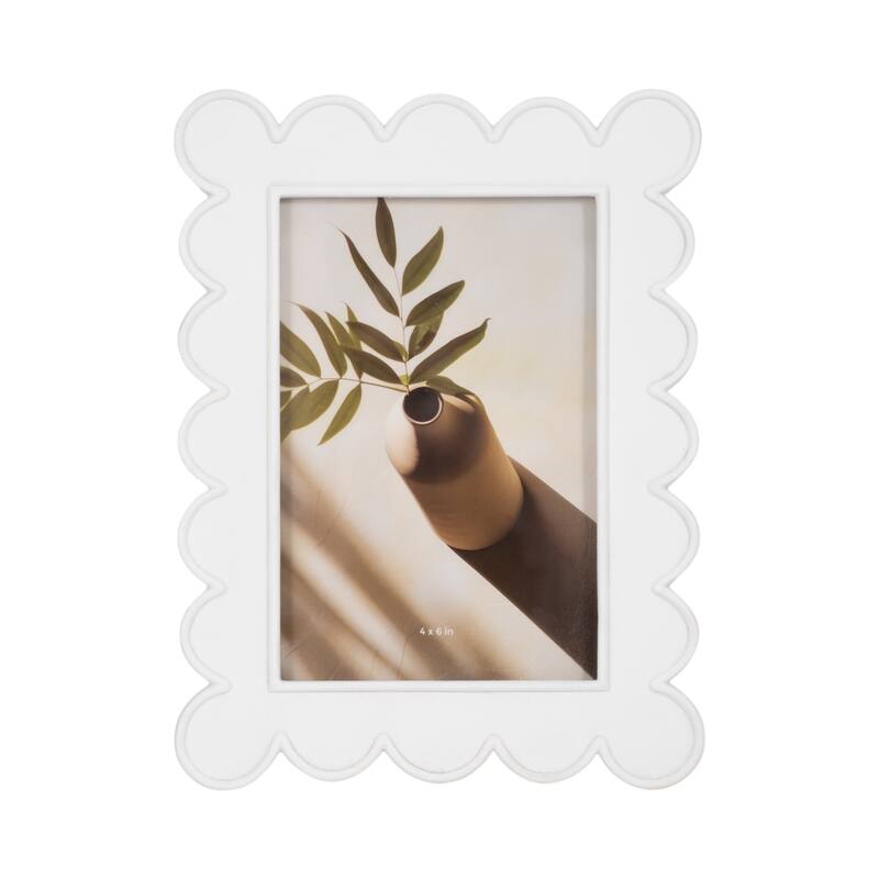 Resin Scalloped Edge Decorative Photo Frame - White