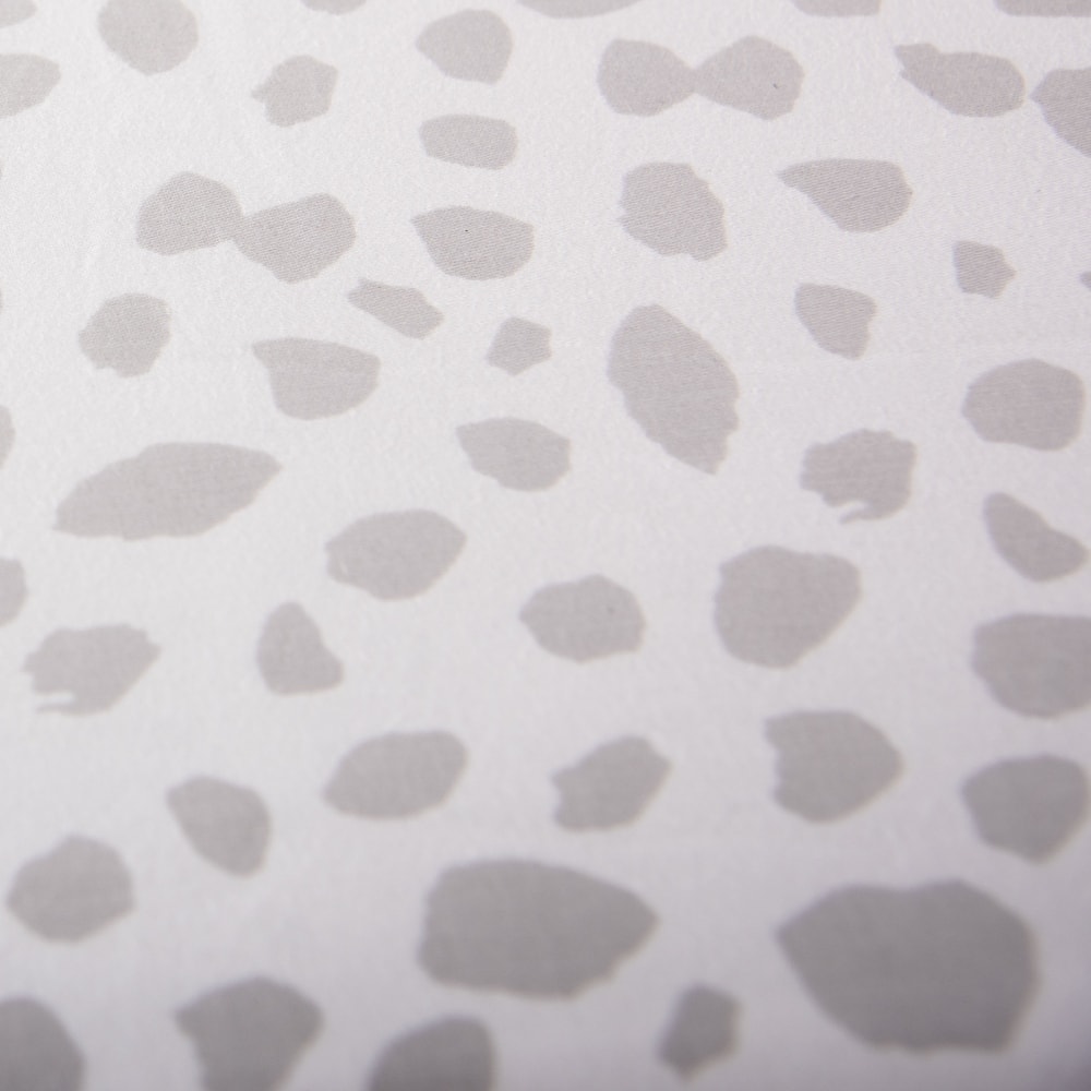 Rizzy Home Ink Dot Cotton Fitted Cribsheet - 28" X 52"