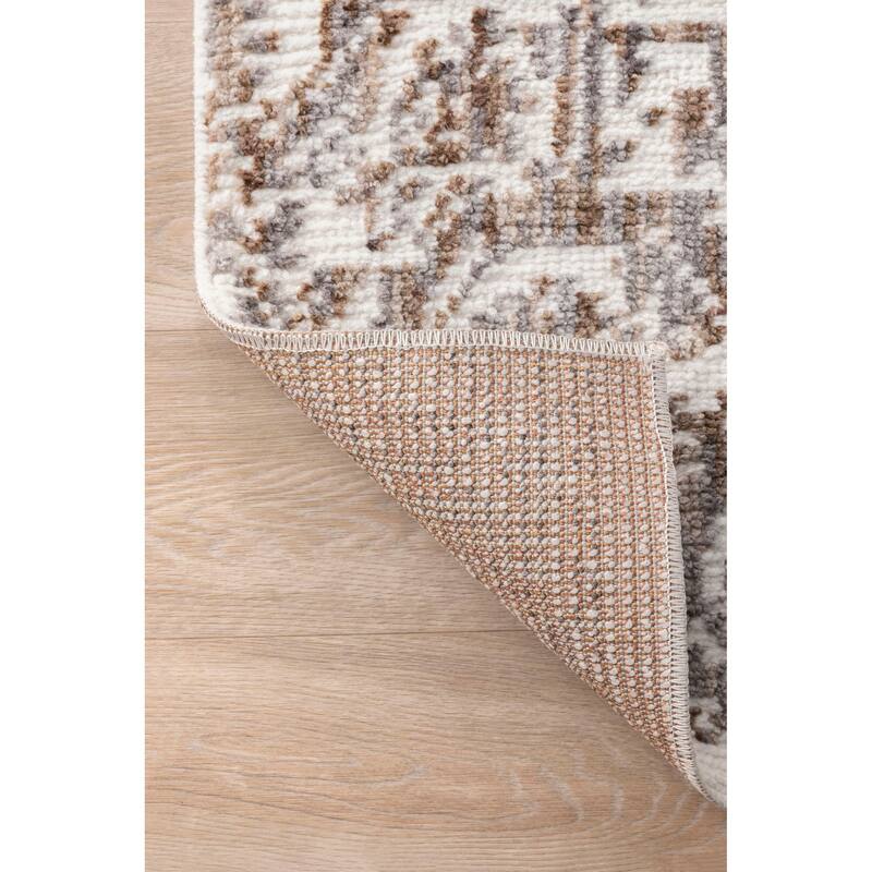 Nuloom Transitional Vintage Lavish Mayen Medallion Area Rug