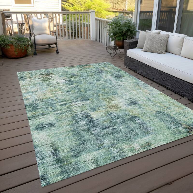 Machine Washable Indoor/ Outdoor Chantille Solid Abstract Rug