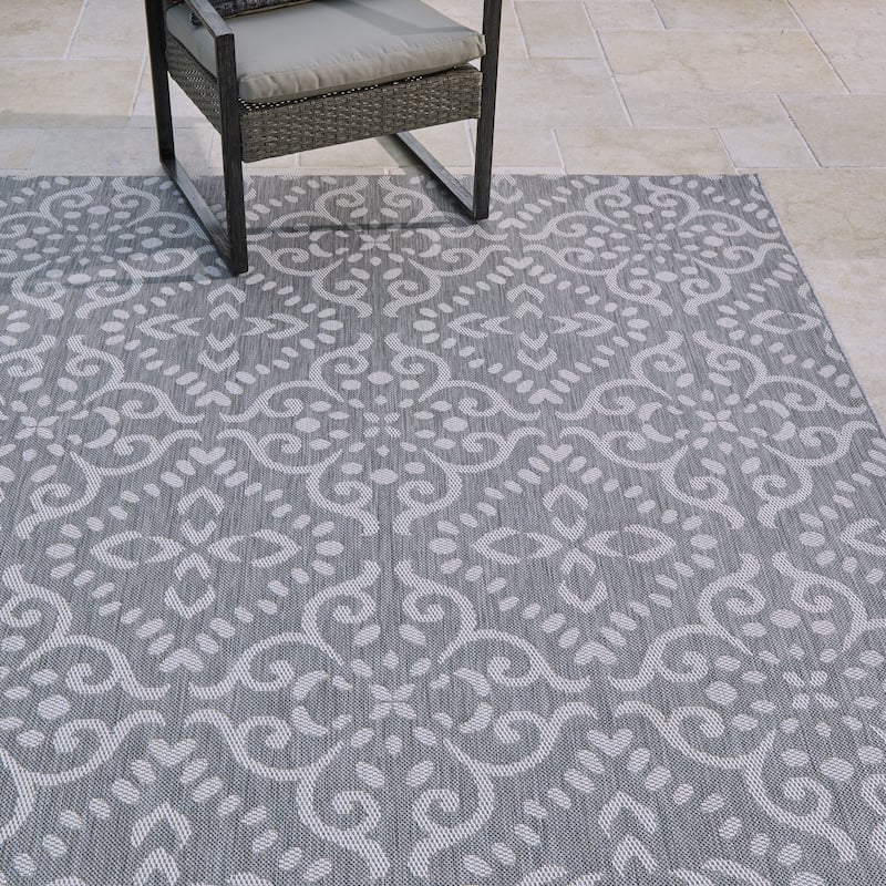 Gertmenian Solterra Bohemian Moroccan Global Weather Resistant Polypropylene Flatweave Indoor/ Outdoor Area Rug Collection