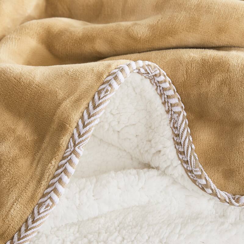 Brooklyn Loom Super Soft Braided 50x70 Throw
