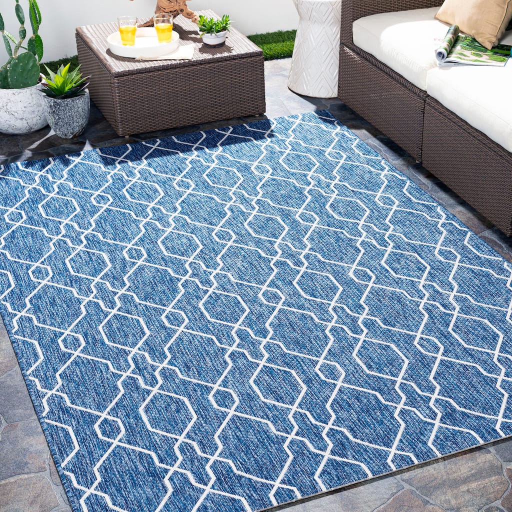 Livabliss Maurizio Indoor/ Outdoor Trellis Area Rug