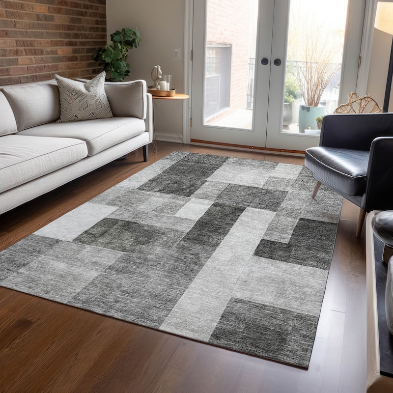 Machine Washable Indoor/ Outdoor Contemporary Geo Chantille Rug - Pewter - 2'6" x 3'10"