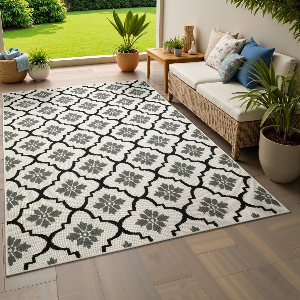 Vista Home Talcot Moroccan Trellis Grey/ Black Indoor-Outdoor Area Rug