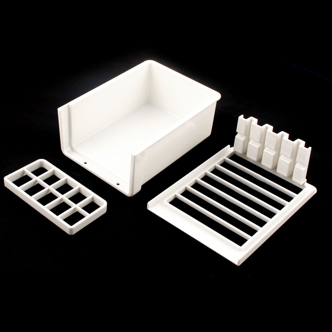 https://ak1.ostkcdn.com/images/products/is/images/direct/033266c27cf6da8083378ffac2a35a6e71c669cc/Kitchen-Plastic-Rectangle-Handmade-Press-Maker-Tofu-Mold-Cutter-Box-Case-White.jpg