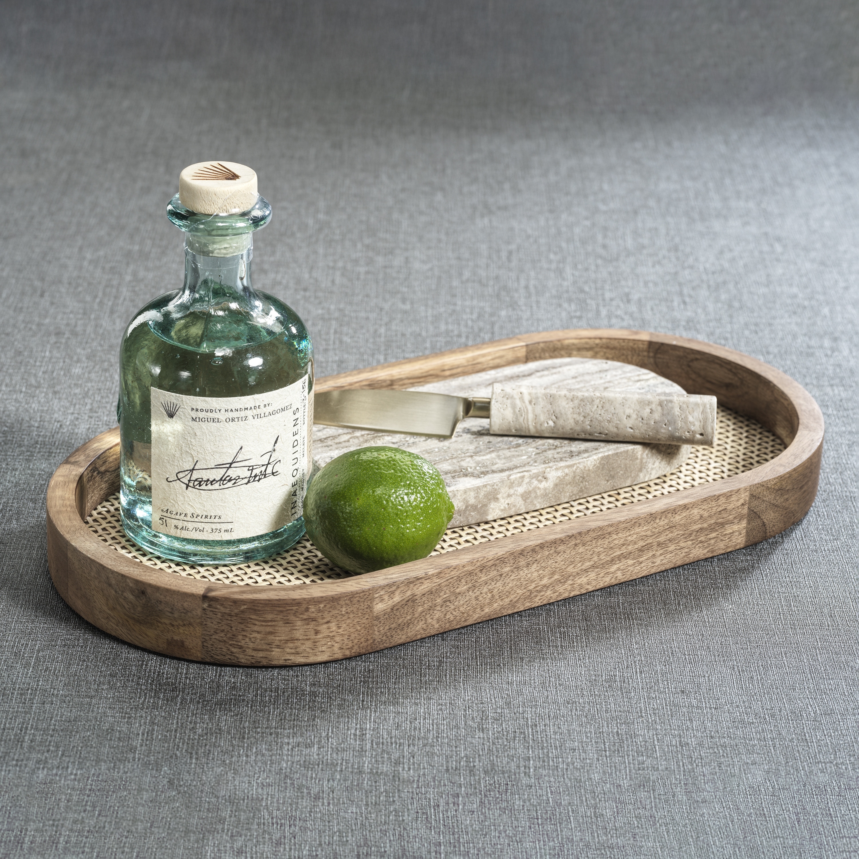 A&B の「Alvada Decorative Marble トレー Albora Marble Cutting Board with Knife - Overstock - 42849982