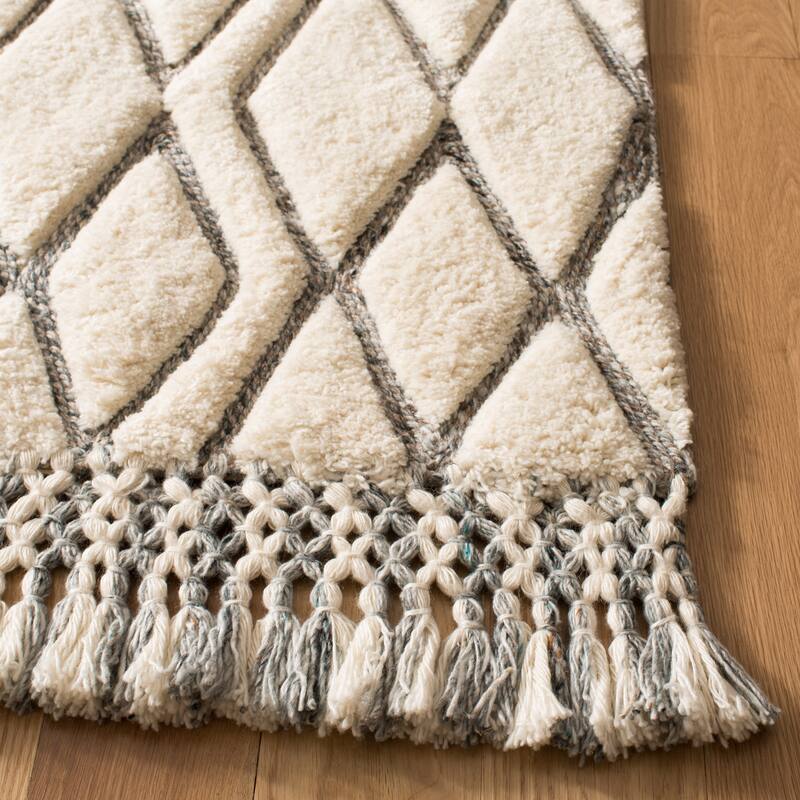 SAFAVIEH Handmade Casablanca Shag Jerneja Tribal Rug