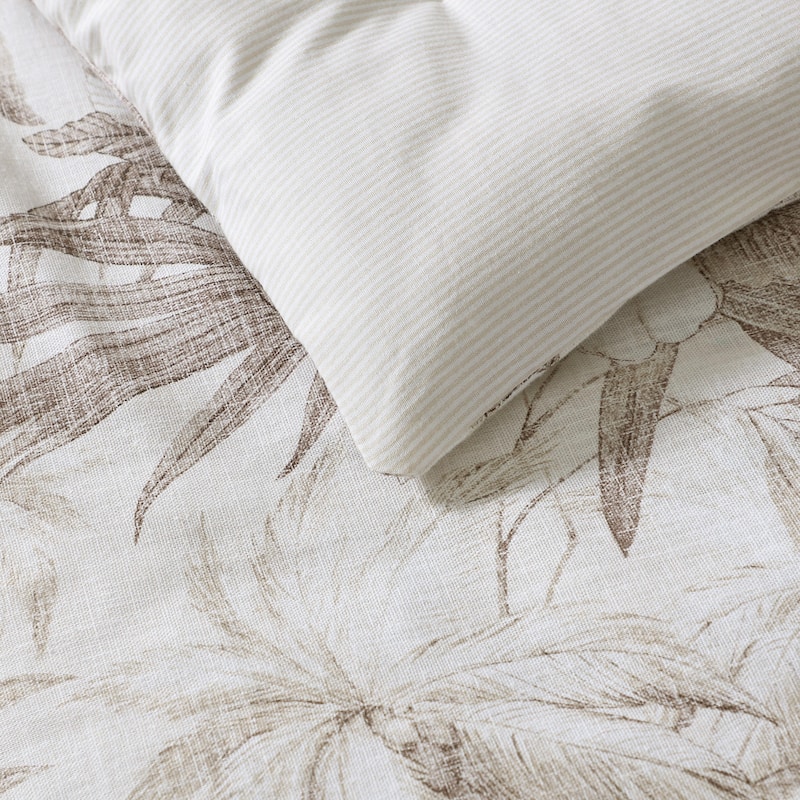 Tommy Bahama Beachway Blooms Reversible Comforter Set