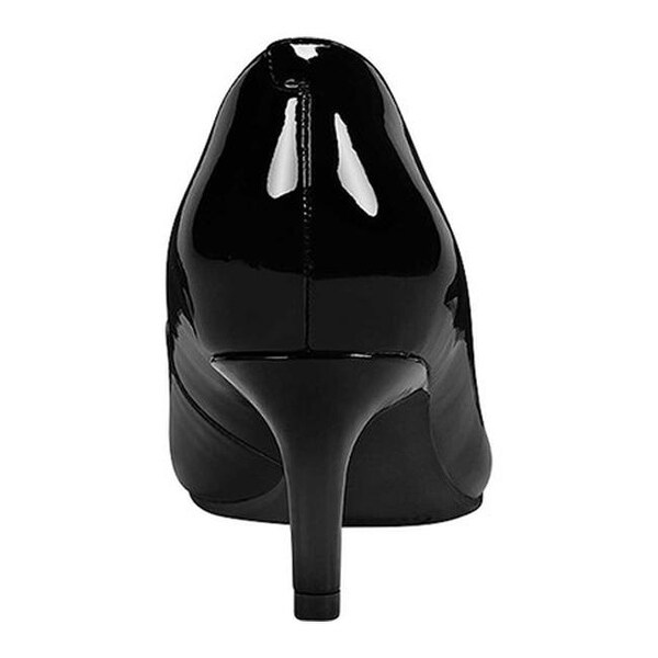 aerosoles black patent pumps