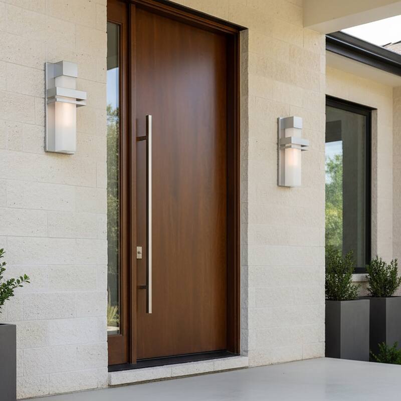 Artcraft Camden - 1-Light Outdoor Wall Light - Silver