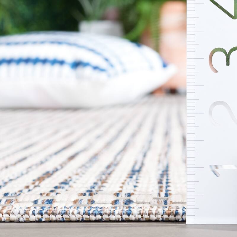SAFAVIEH Courtyard Jessy Casual Waterproof Patio Backyard Rug