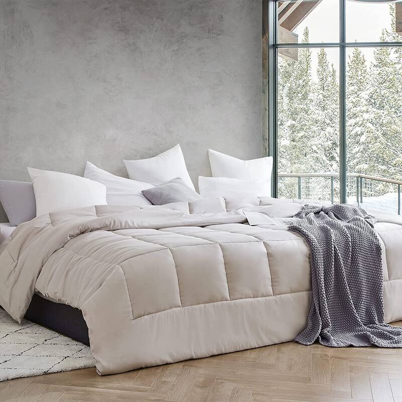Nomadic™ Alaskan - Ultimate Oversized King Comforter (120" x 120")