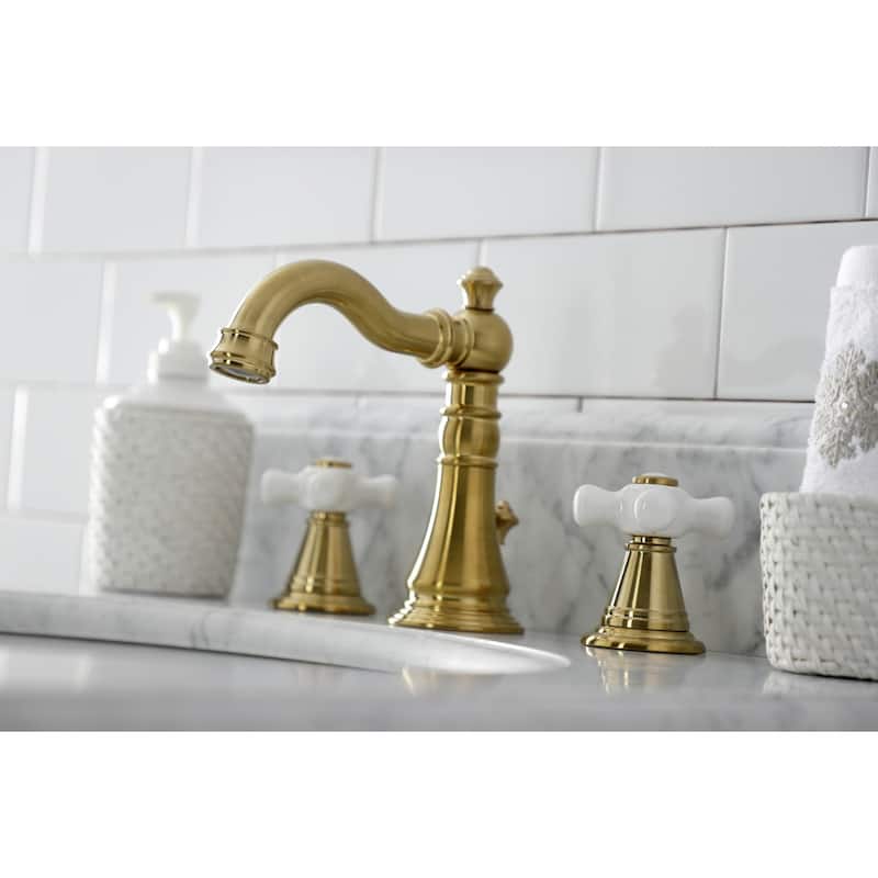 American Classic 8 in. Widespread Bathroom Faucet