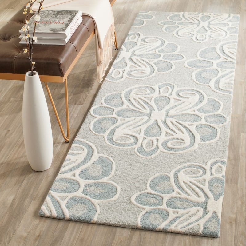 SAFAVIEH Handmade Cambridge Youlia Modern Wool Rug - 2'6" x 8' Runner - Grey/Blue