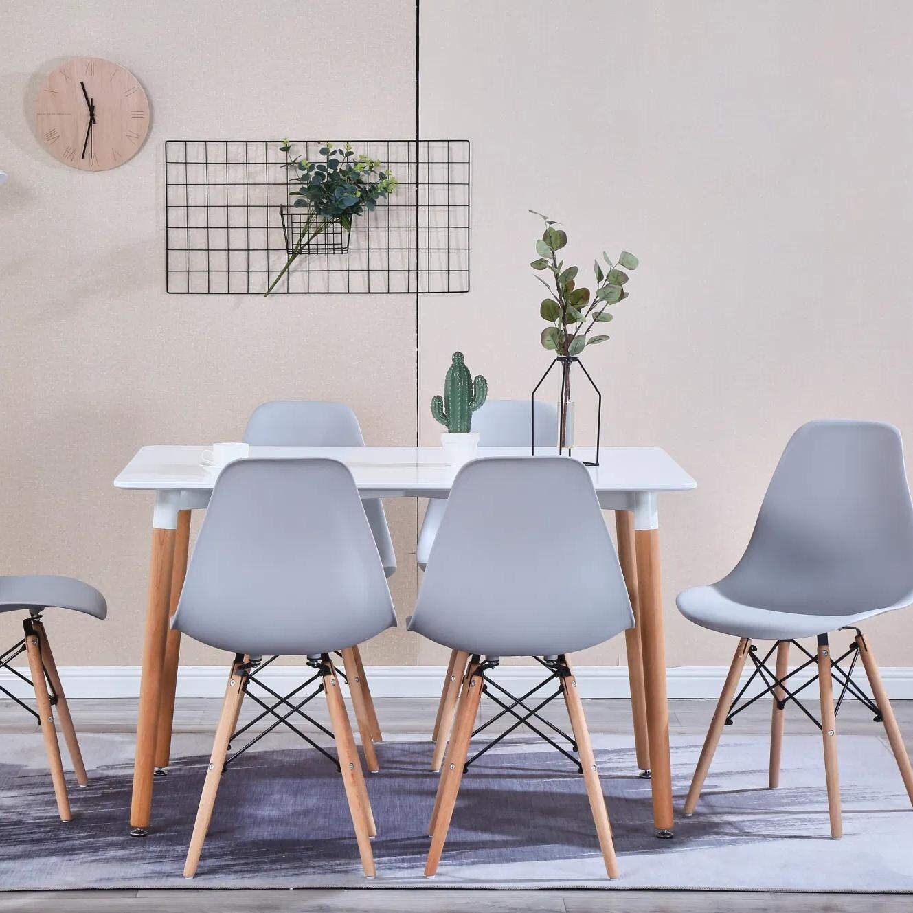 A Set of 4 Living Room Chairs, Natural Beech Chairs with ABS