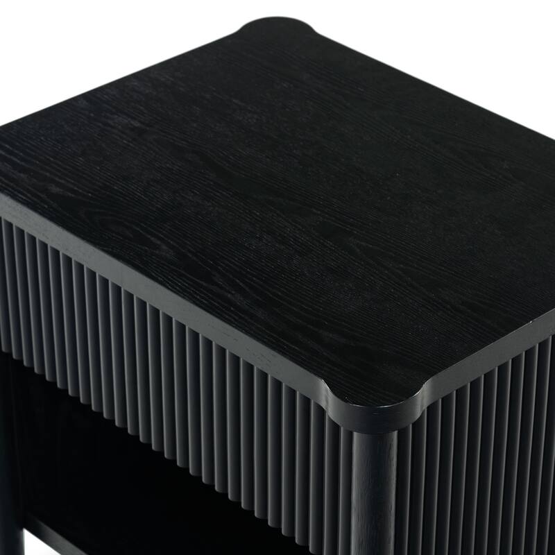 SAFAVIEH Couture Shelbie 1-Drawer Reeded Nightstand, Fully Assembled