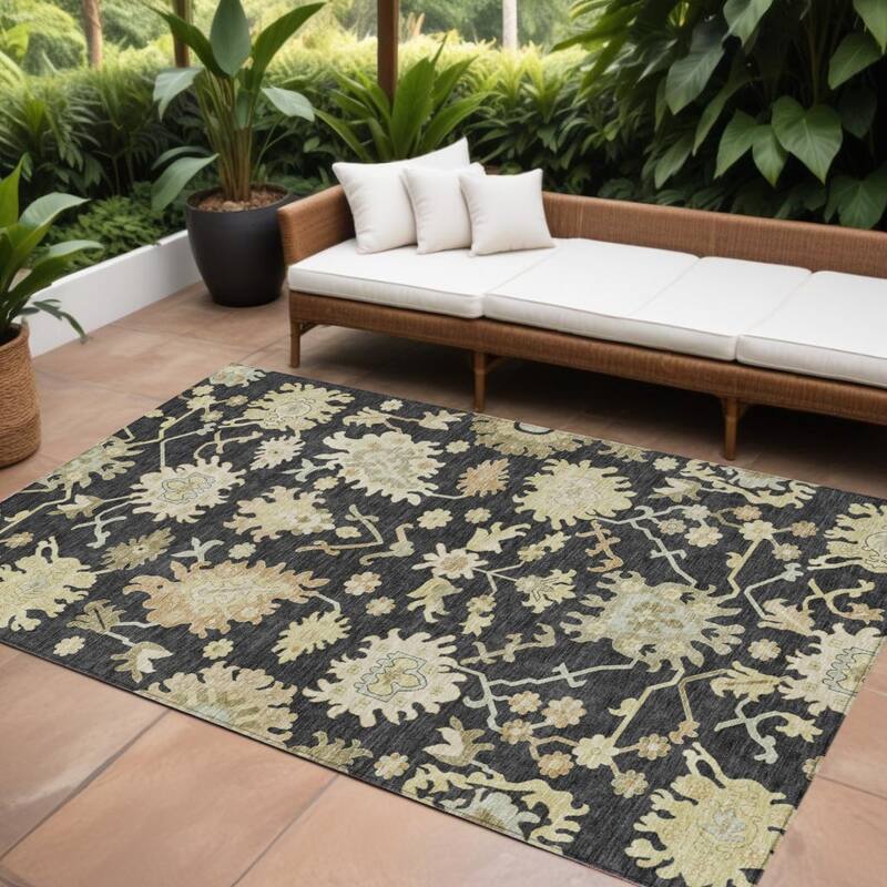 HomeRoots Floral Traditional Rectangle Outdoor Rug - 8' X 10'