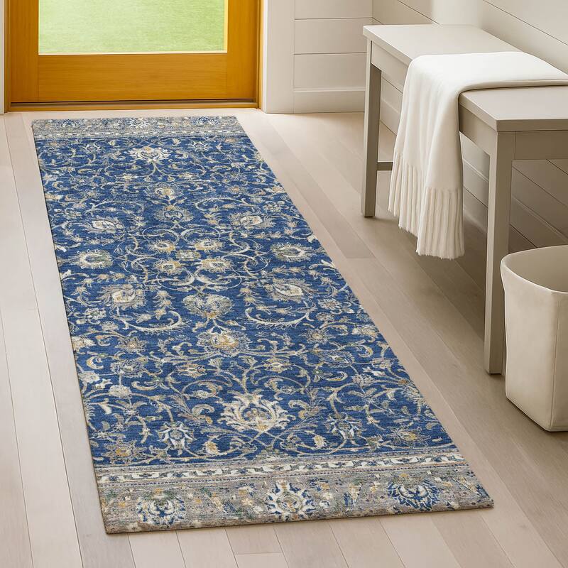 Machine Washable Indoor/ Outdoor Traditional Arvada Chantille Rug