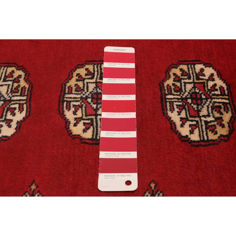 ECARPETGALLERY Hand-knotted Peshawar Bokhara Red Wool Rug - 2'7 x 9'9