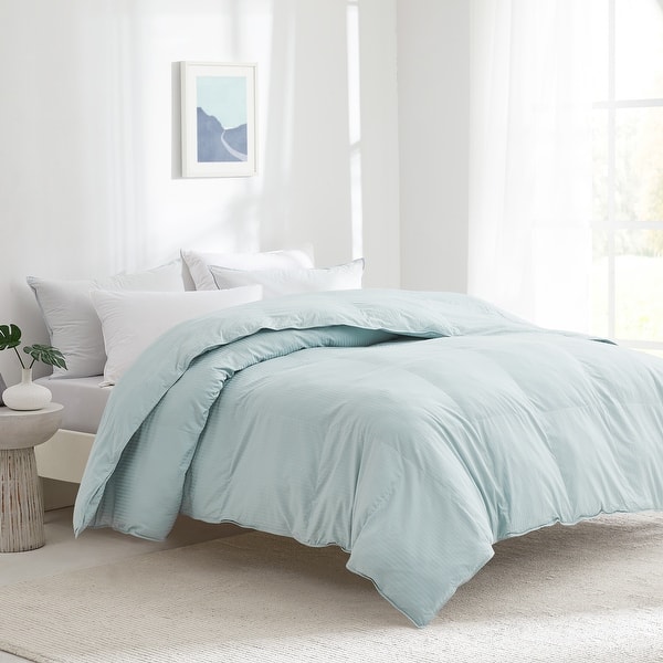 Colossal King Oversized Down Alternative Baffle Box Comforter (10' x 10') World's Biggest - King - Seafoam