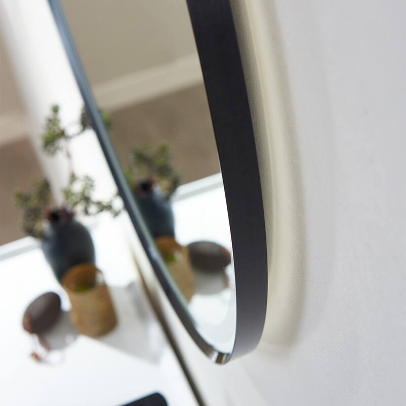 32'' Round LED Lighted Accent Bathroom/Vanity Wall Mirror