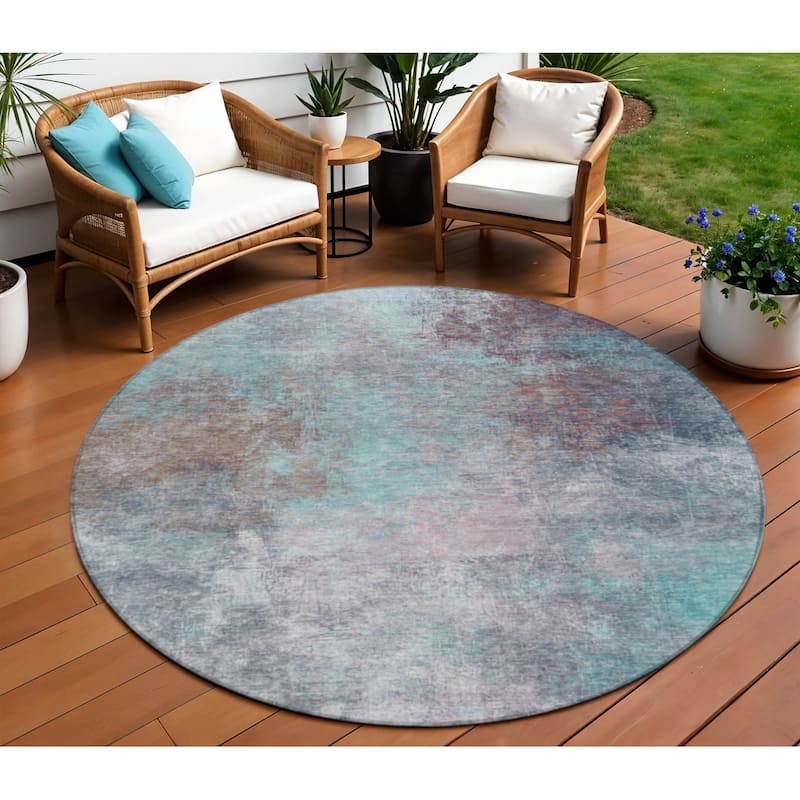 HomeRoots Abstract Transitional Rectangle Outdoor Rug - 8' Round